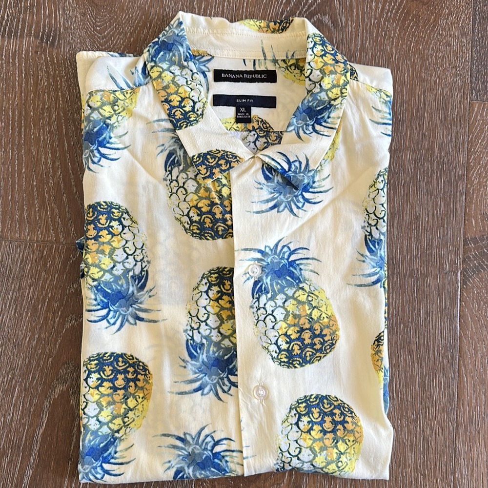 NWOT Banana Republic button down